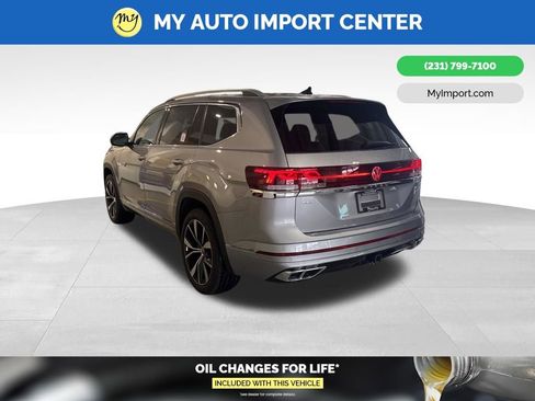 Used 2025 Volkswagen Atlas SEL Premium R-Line image 5