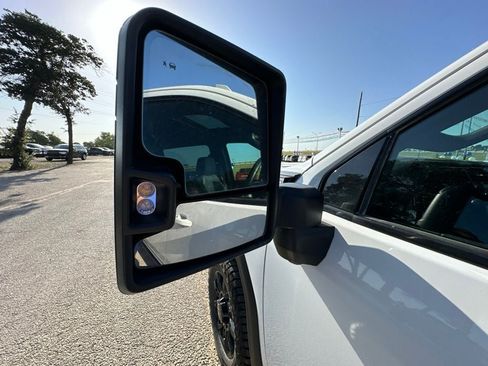Used 2024 GMC Sierra 2500 AT4 w/ AT4 Premium Plus Package AWD/4WD image 12