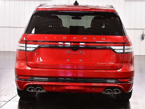 Used 2025 Lincoln Aviator Reserve w/ Equipment Group 201A AWD/4WD image 6