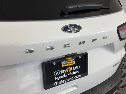 Used 2022 Ford Escape SEL image 18