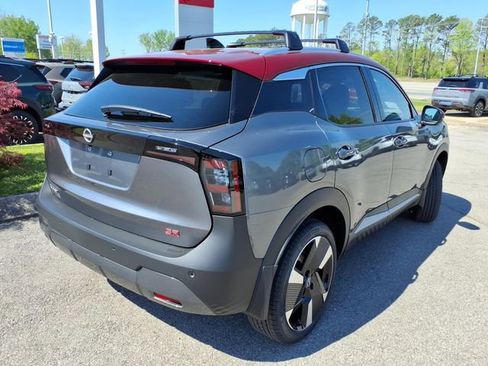 New 2026 Nissan Kicks SR FWD image 3