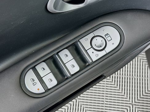 Used 2024 Hyundai Ioniq 5 SEL image 15