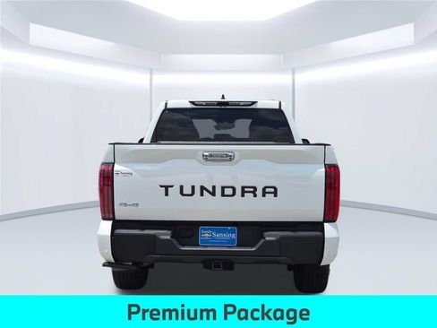Used 2022 Toyota Tundra Limited AWD/4WD image 5
