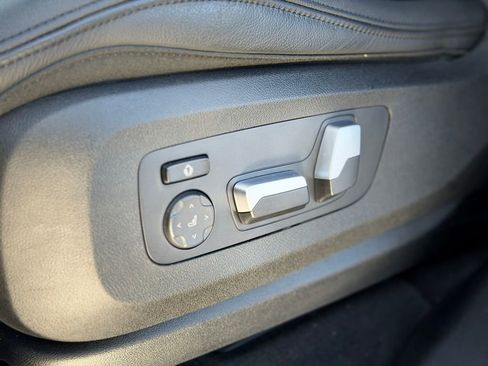 Used 2022 BMW X5 xDrive45e w/ Climate Comfort Package image 17