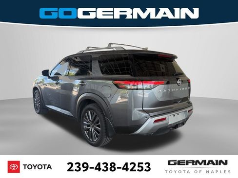 Used 2023 Nissan Pathfinder SL w/ SL Premium Package FWD image 8