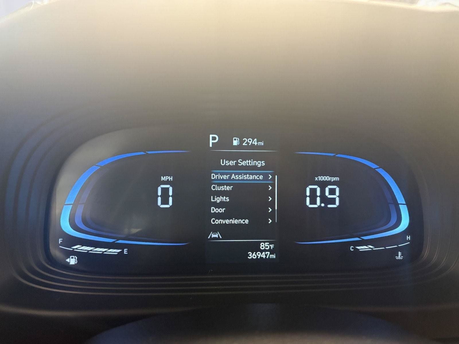 Used 2025 Hyundai Venue SEL FWD image 28
