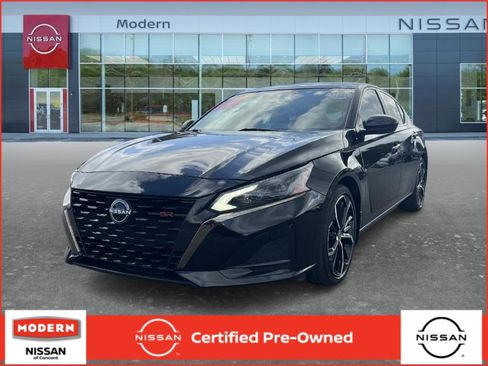 Certified 2023 Nissan Altima 2.5 SR w/ SR Premium Package image 1