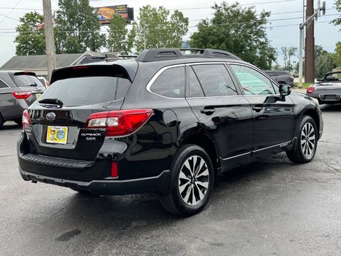 Used 2017 Subaru Outback 3.6R Limited AWD/4WD image 5