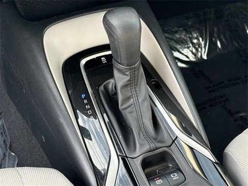 Used 2022 Toyota Corolla LE image 22