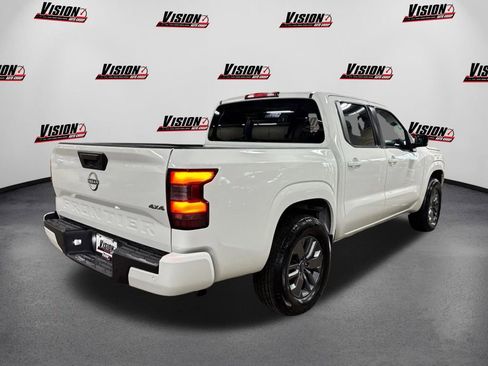 Used 2025 Nissan Frontier SV image 5