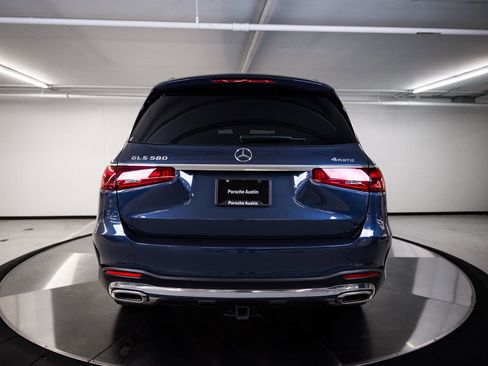 Used 2024 Mercedes-Benz GLS 580 4MATIC image 6