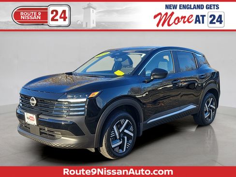 Certified 2025 Nissan Kicks SV image 1