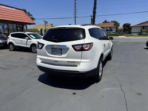 Used 2014 Chevrolet Traverse LT FWD image 5