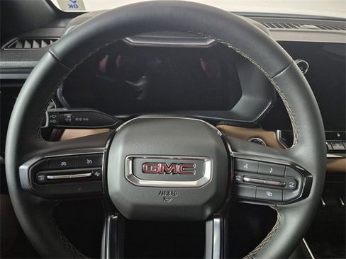 Used 2026 GMC Canyon AT4 image 17