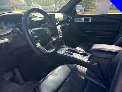 Used 2023 Ford Explorer ST-Line w/ Class IV Trailer Tow Package image 10