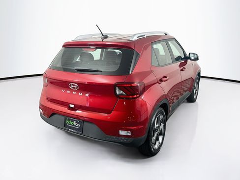 Used 2025 Hyundai Venue SEL FWD image 9