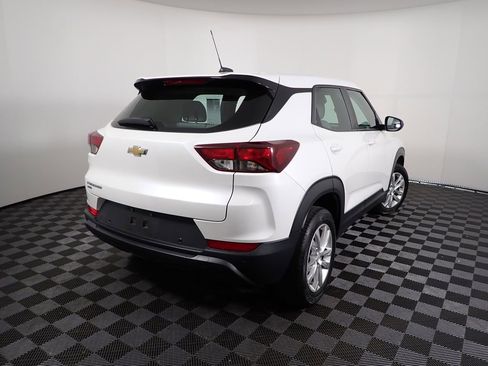 Used 2021 Chevrolet TrailBlazer LS AWD/4WD image 16