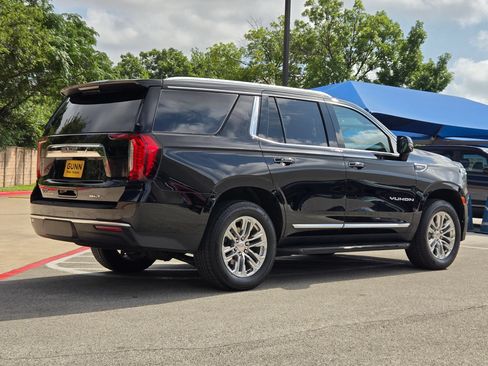 Used 2021 GMC Yukon SLT w/ SLT Luxury Package AWD/4WD image 3