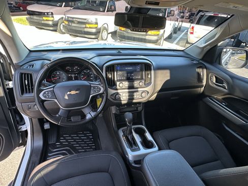 Used 2022 Chevrolet Colorado LT w/ Redline Special Edition image 33