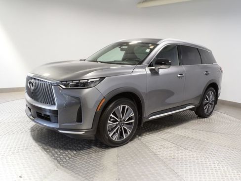 Certified 2026 INFINITI QX60 Luxe w/ Family Package AWD/4WD image 10
