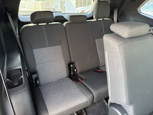 Certified 2025 GMC Acadia Elevation image 33