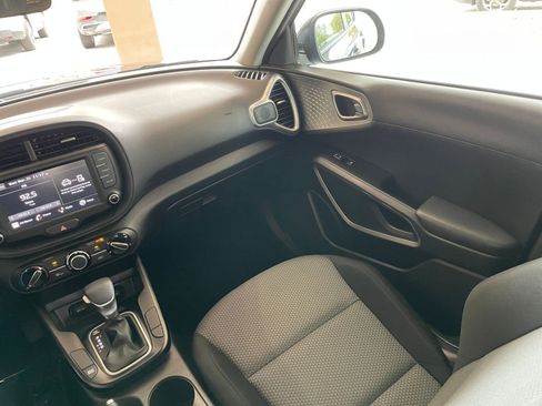 Used 2025 Kia Soul LX w/ LX Technology Package image 33