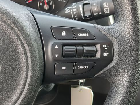 Used 2017 Kia Sorento LX image 26