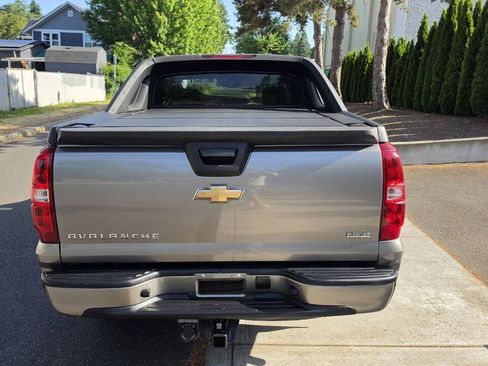Used 2008 Chevrolet Avalanche LT AWD/4WD image 8
