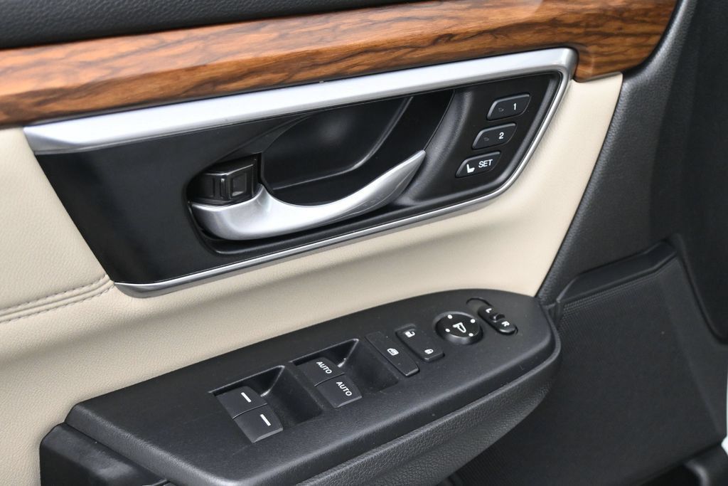Used 2022 Honda CR-V EX-L image 2