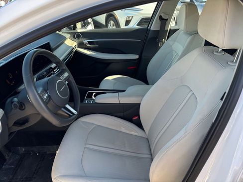 Used 2025 Hyundai Sonata SEL FWD image 28