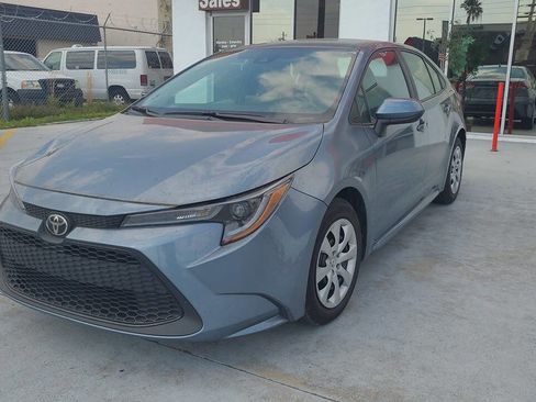 Used 2021 Toyota Corolla LE FWD image 2