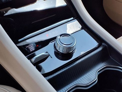 New 2025 Jeep Grand Cherokee L Limited w/ Luxury Tech Group II image 10