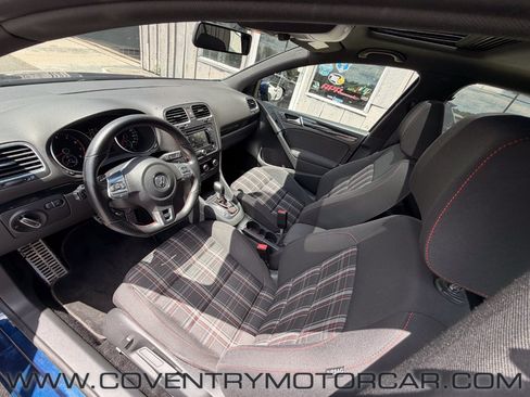 Used 2012 Volkswagen Golf 4-Door FWD image 26