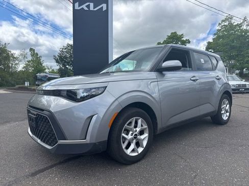 Certified 2023 Kia Soul LX w/ LX Technology Package FWD image 1
