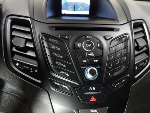 Used 2019 Ford Fiesta SE image 12