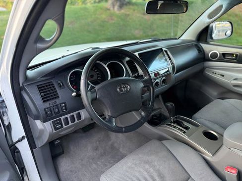 Used 2007 Toyota Tacoma PreRunner RWD image 16