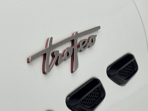 Used 2024 Maserati Grecale Trofeo image 35