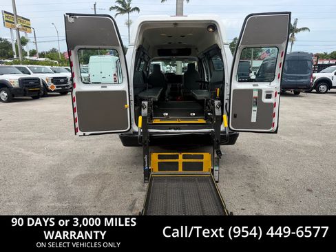 Used 2014 Ford E-250 and Econoline 250 Extended w/ Power Group RWD image 1