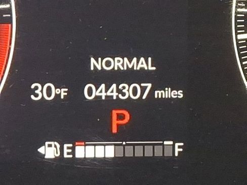 Used 2025 Honda HR-V LX image 20