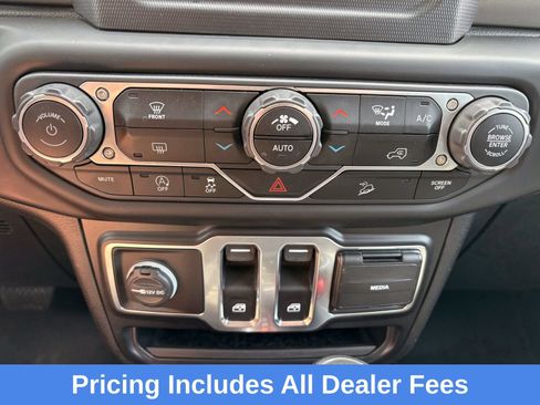Used 2020 Jeep Wrangler Sport AWD/4WD image 22