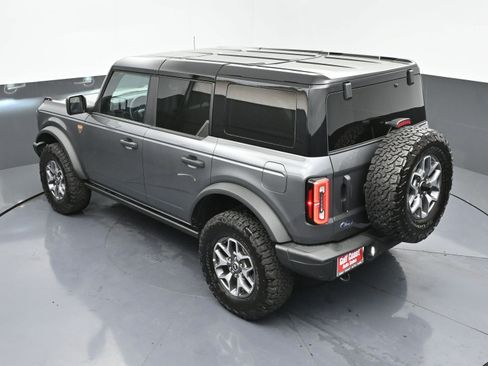 Used 2025 Ford Bronco Badlands image 42