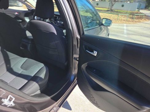 Used 2015 Dodge Dart SXT image 23