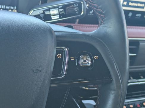 Used 2023 Lincoln Corsair Reserve w/ Equipment Group 201A image 25