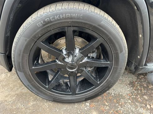 Used 2012 Jeep Grand Cherokee Limited w/ Luxury Group II image 9