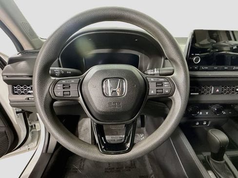 Used 2025 Honda Accord SE image 10