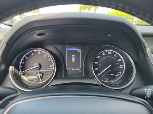 Used 2021 Toyota Camry SE FWD image 32