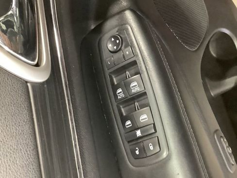 Certified 2020 Jeep Grand Cherokee Limited w/ Luxury Group II image 16