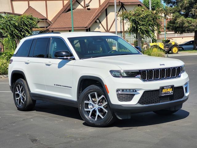 Used 2023 Jeep Grand Cherokee Limited AWD/4WD image 2