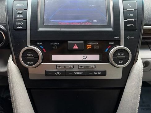 Used 2013 Toyota Camry XLE FWD image 19