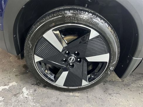 Used 2025 Nissan Kicks SR image 10